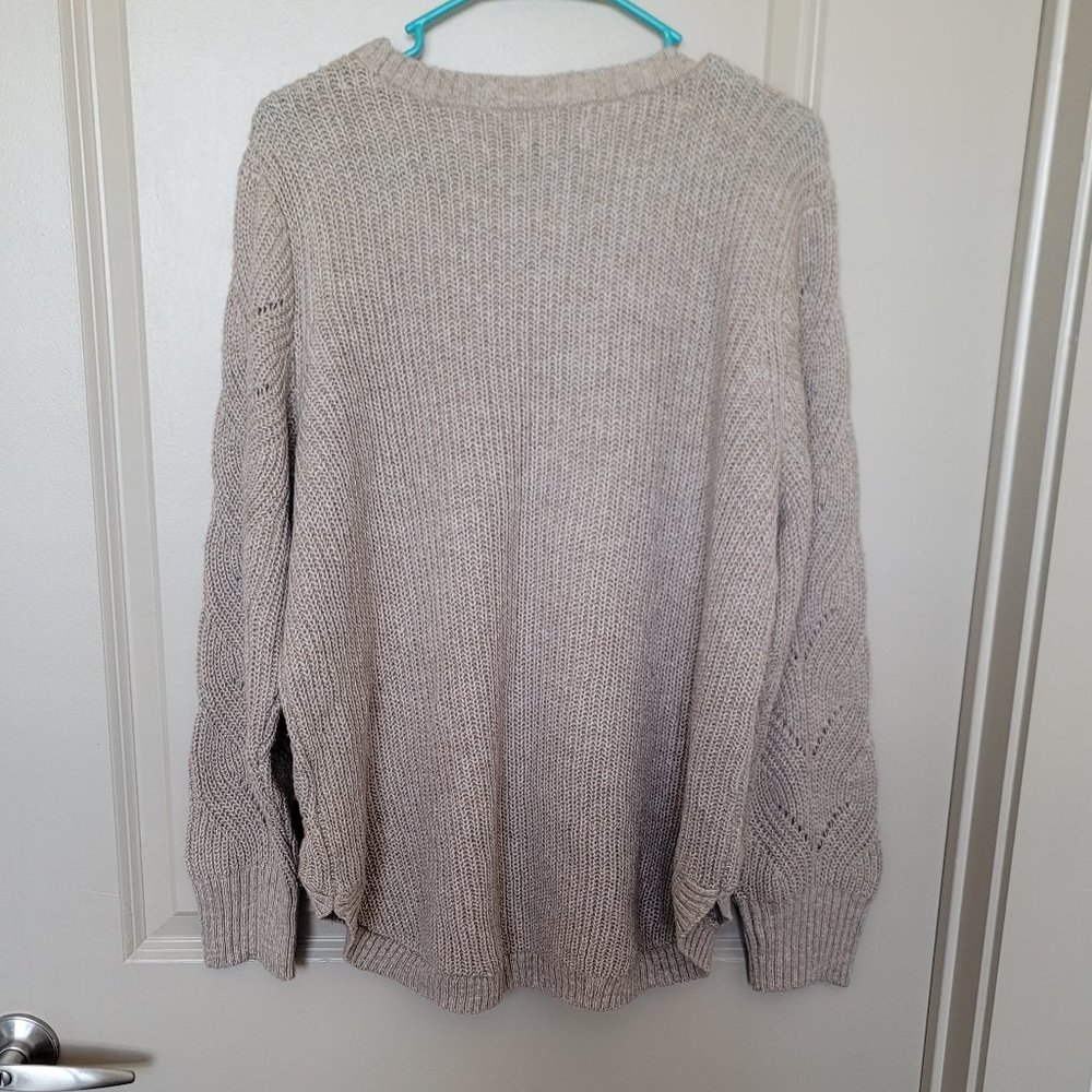 Sweater - Picture 6 of 6